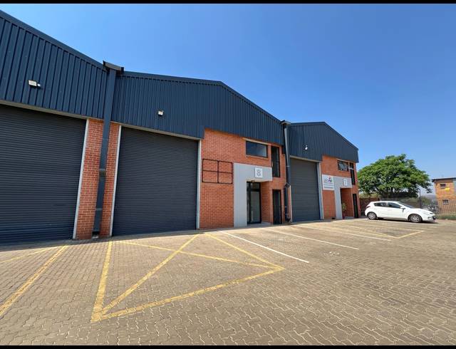 188M² WAREHOUSE TO LET IN LASER PARK